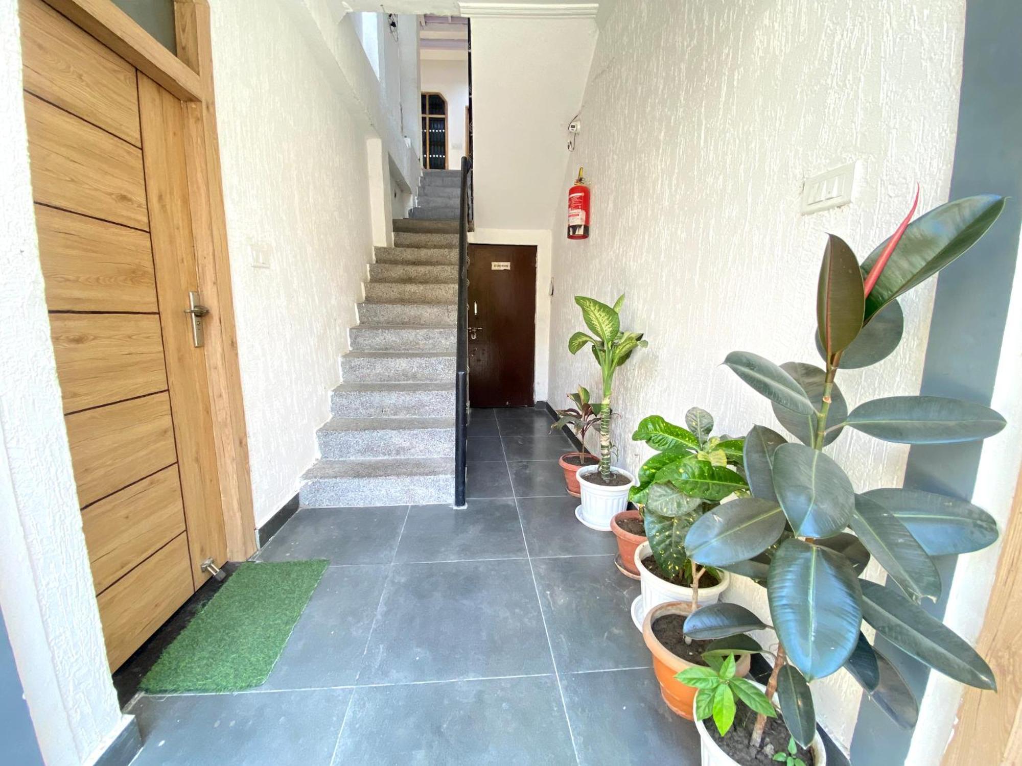 Sonu & Hostel, Rishikesh