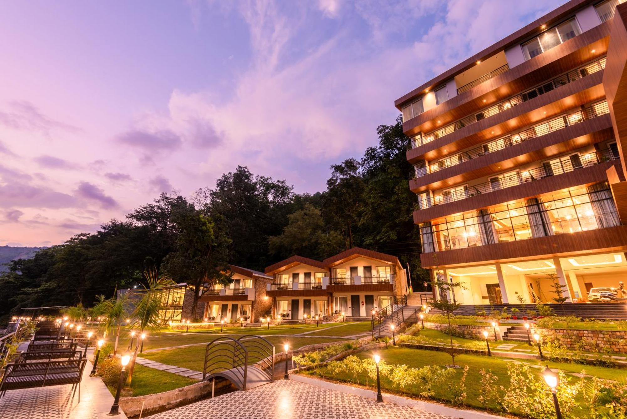 Dls Divine River Resort And Spa, Rishikesh 5*