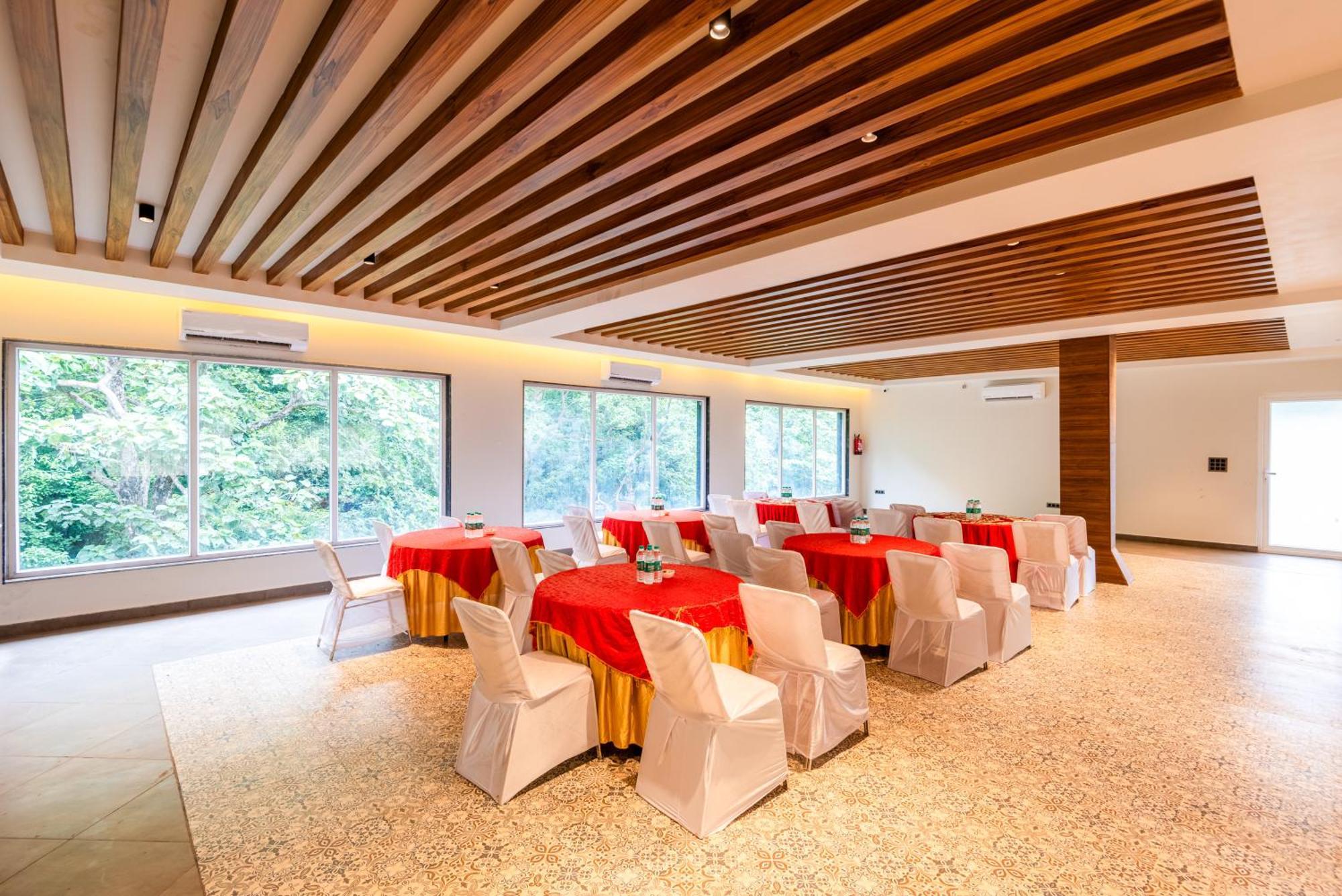 Resort Dls Divine River Resort And Spa, Rishikesh