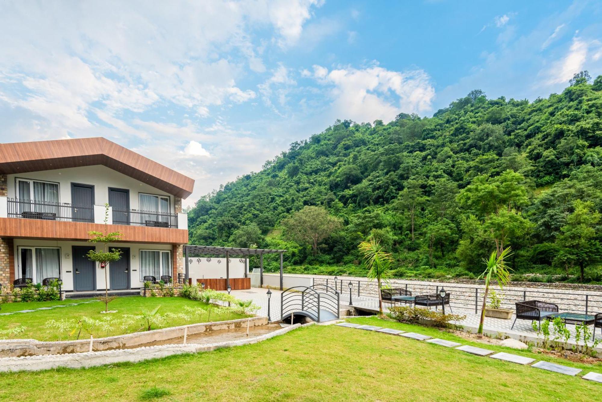 Resort Dls Divine River Resort And Spa, Rishikesh 5*