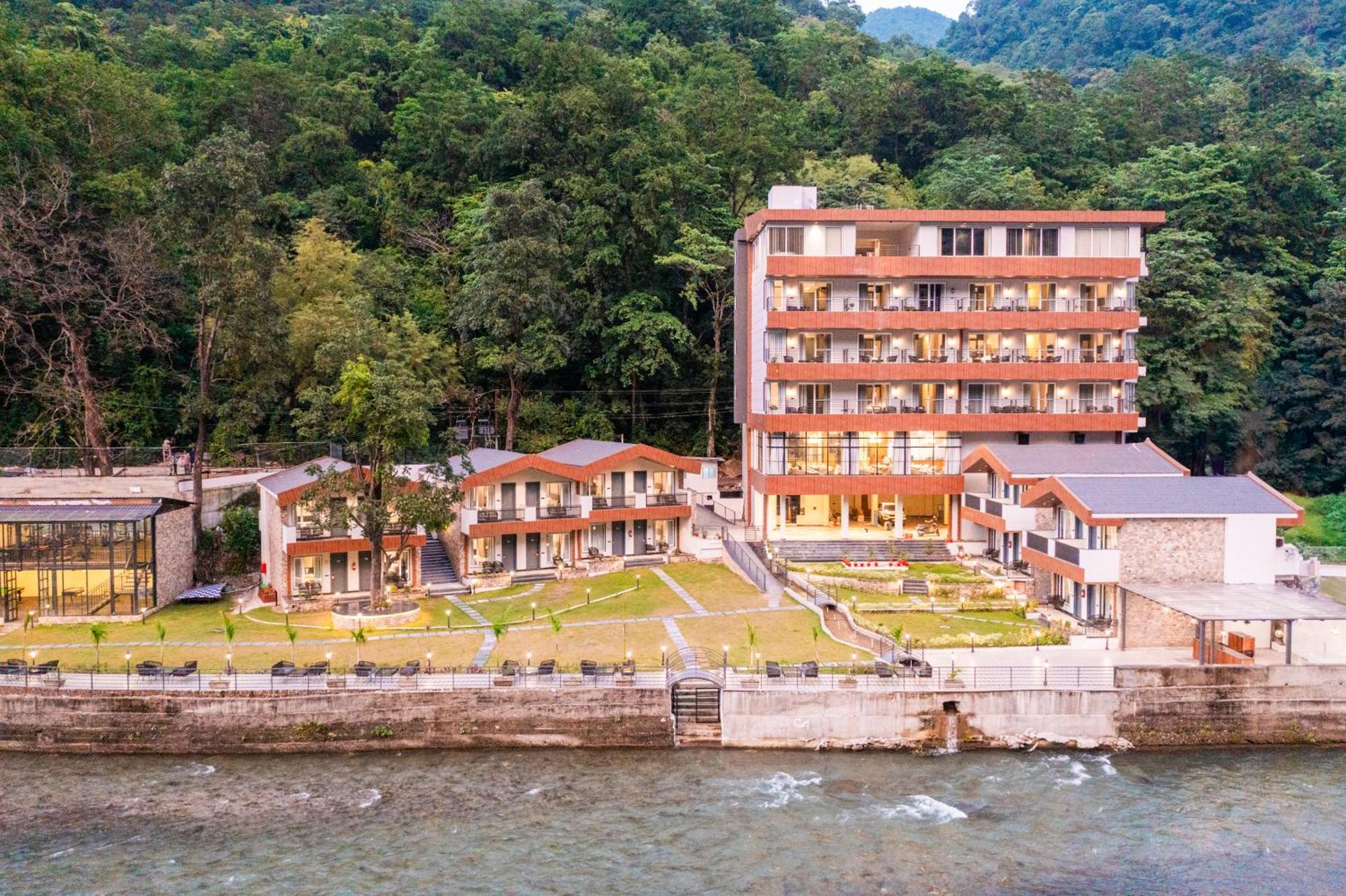 Resort Dls Divine River Resort And Spa, Rishikesh