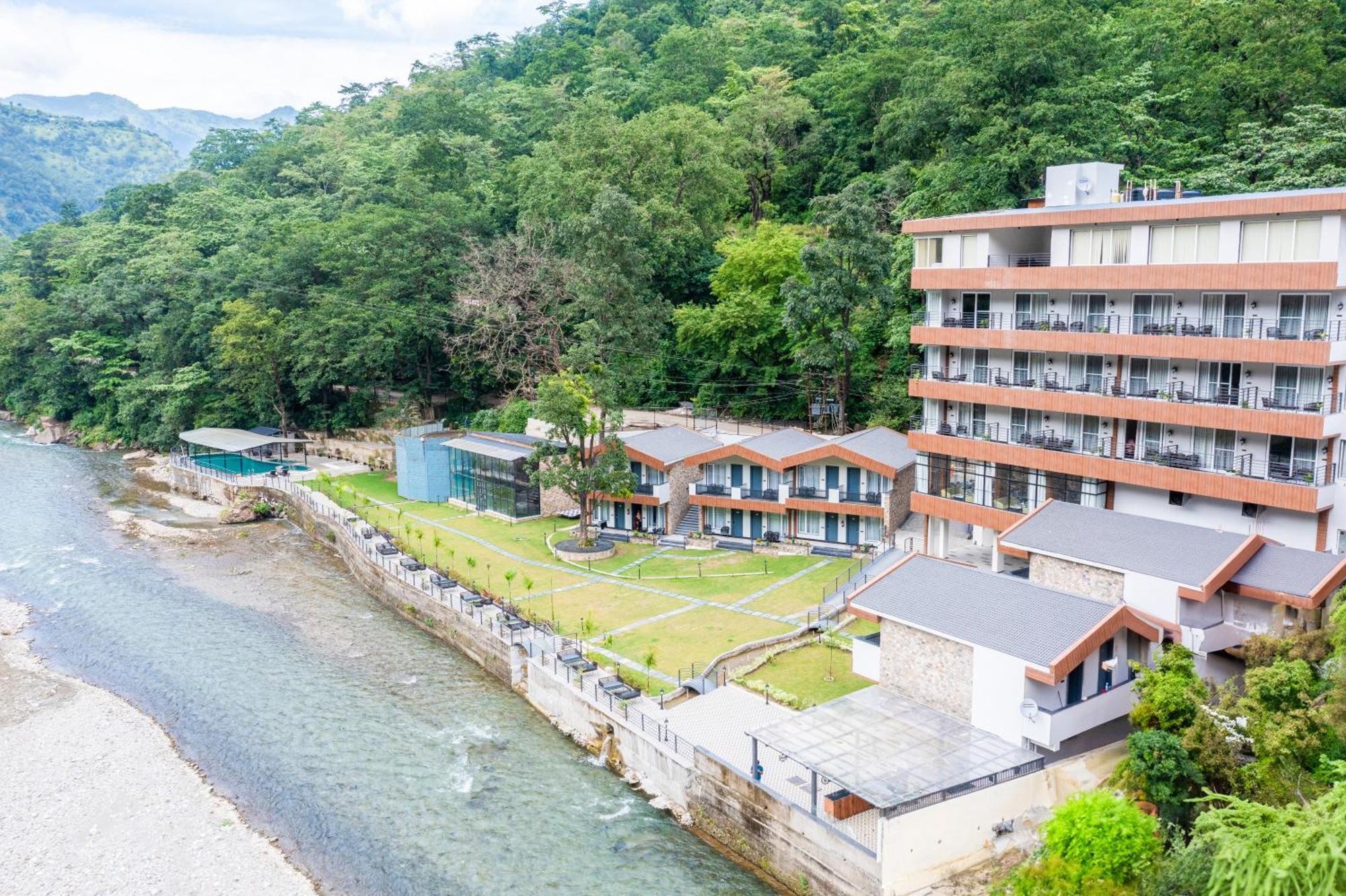 Dls Divine River Resort And Spa, Rishikesh 5*