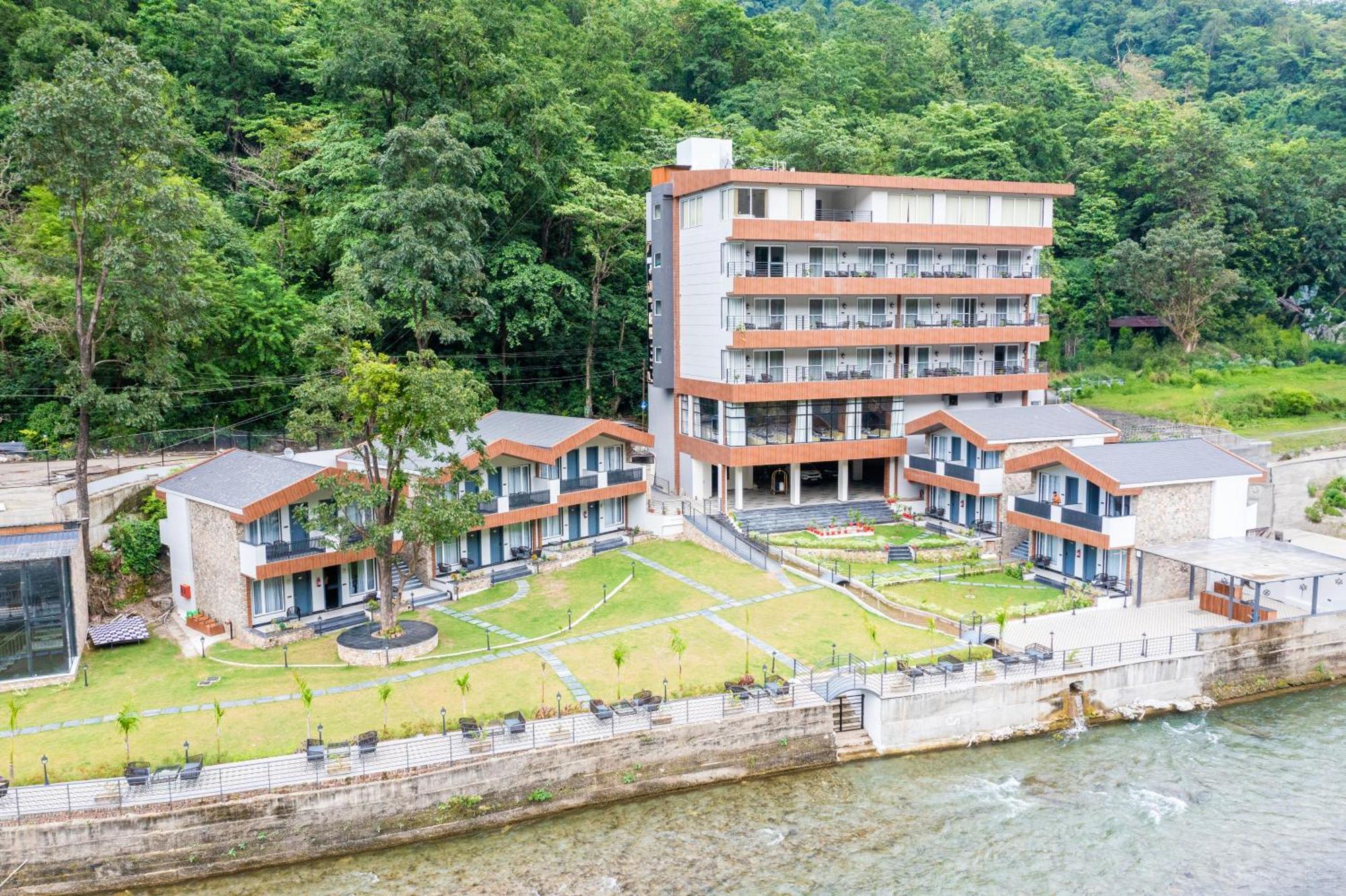 Dls Divine River Resort And Spa, Rishikesh 5* Rishikesh