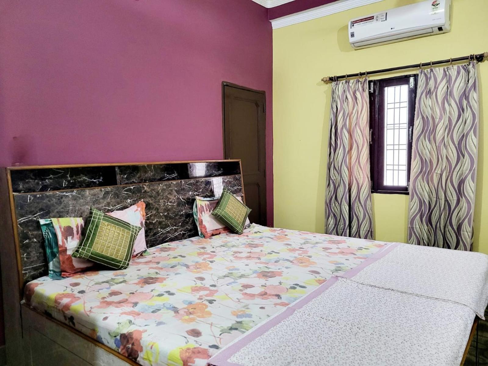 Tulsi Ganga Apartment *