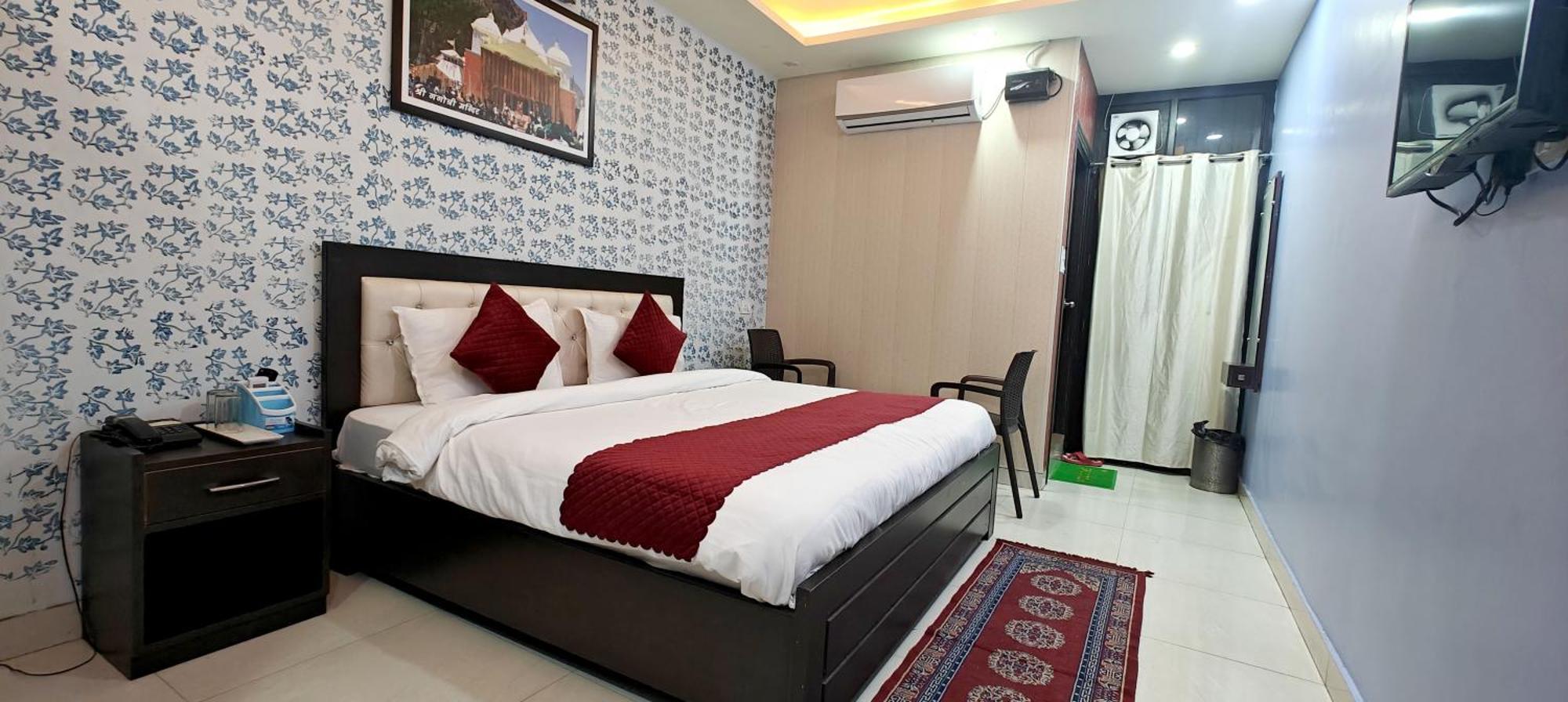 Hotel Dev Bhoomi