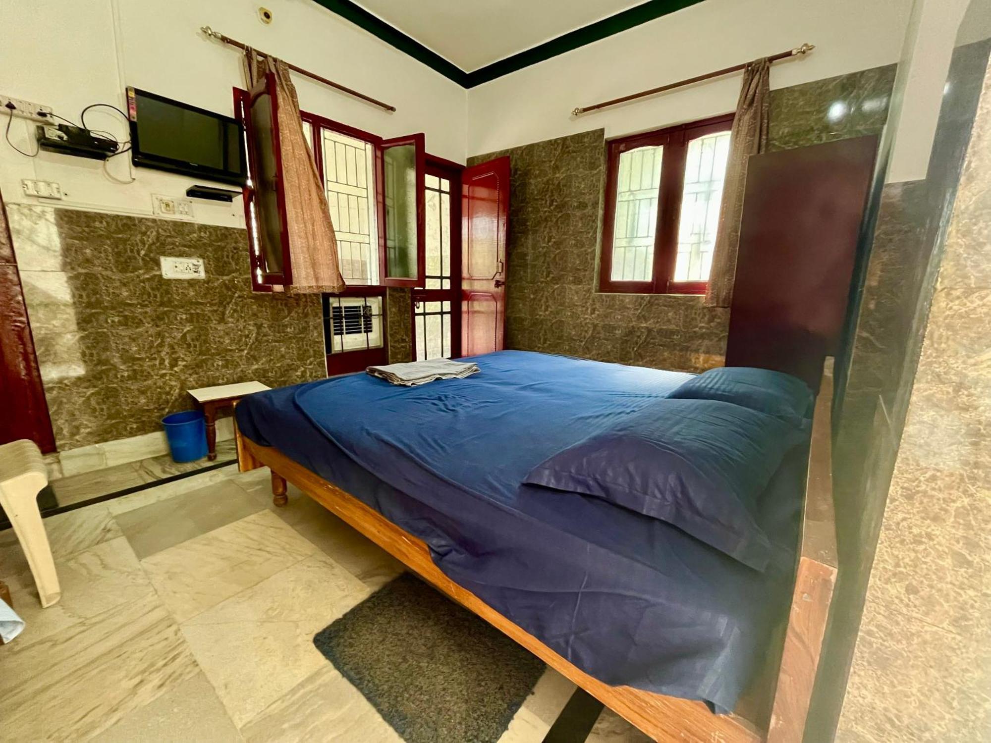 Lodge Laxmi Rishikesh