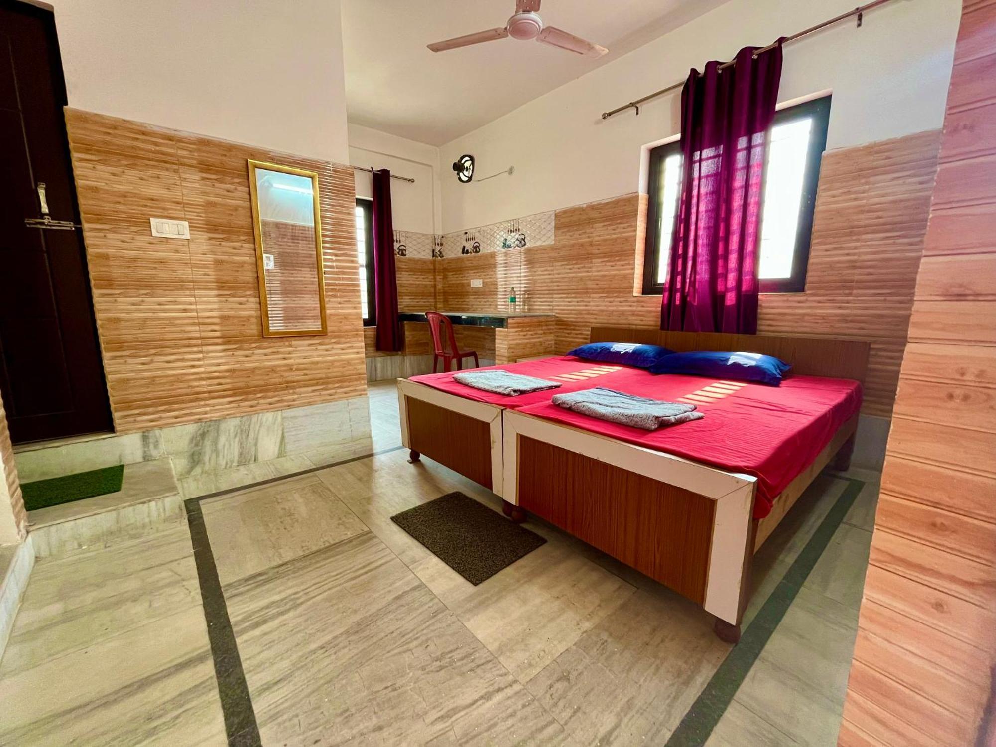 Laxmi * Rishikesh