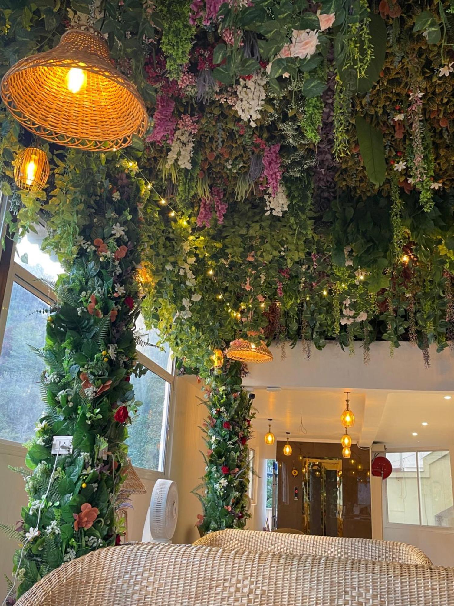 Check Homes Hotel