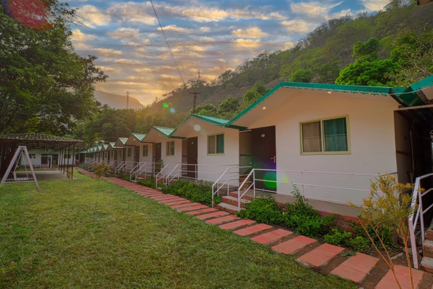 The Hill Mount Shivpuri Hotel 5*
