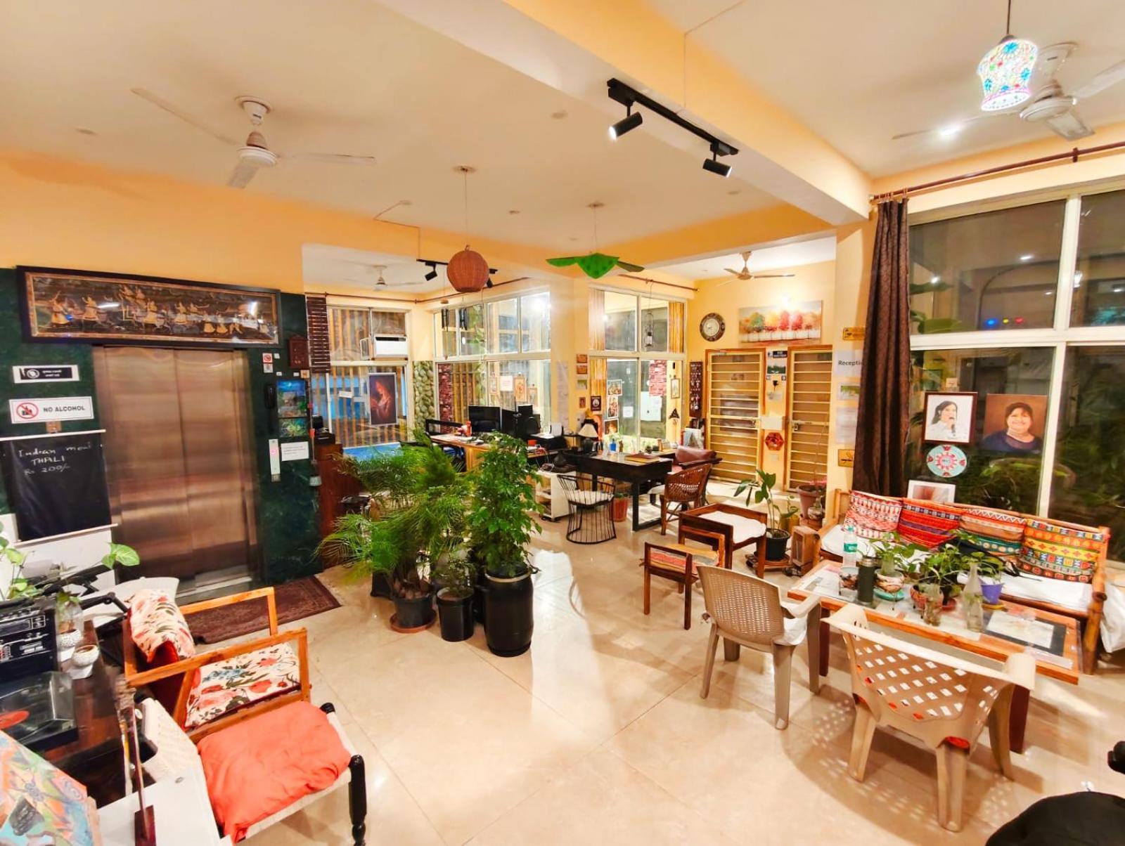 Devi Music Ashram Bed & Breakfast *