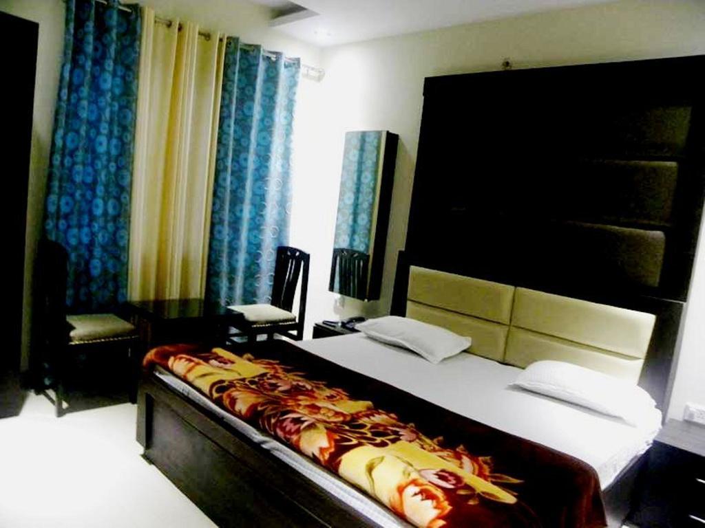 Laxmi Palace Hotel