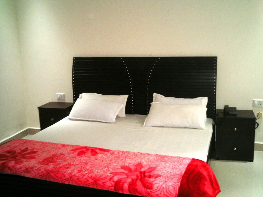 Hotel Laxmi Palace Rishikesh