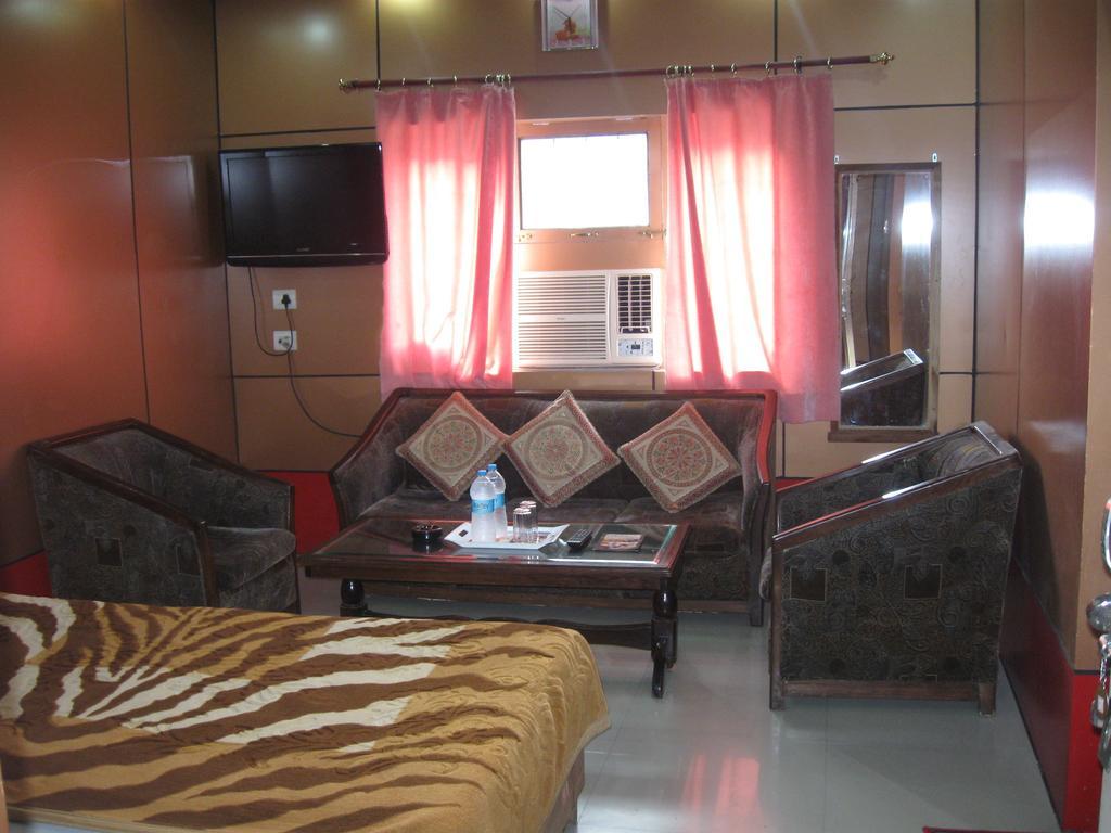 Shiv Ganga Hotel