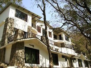 Summit By The Ganges Beach Resort & Spa 4*