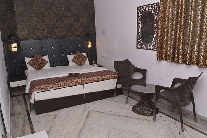 Akash Continental Hotel 3*