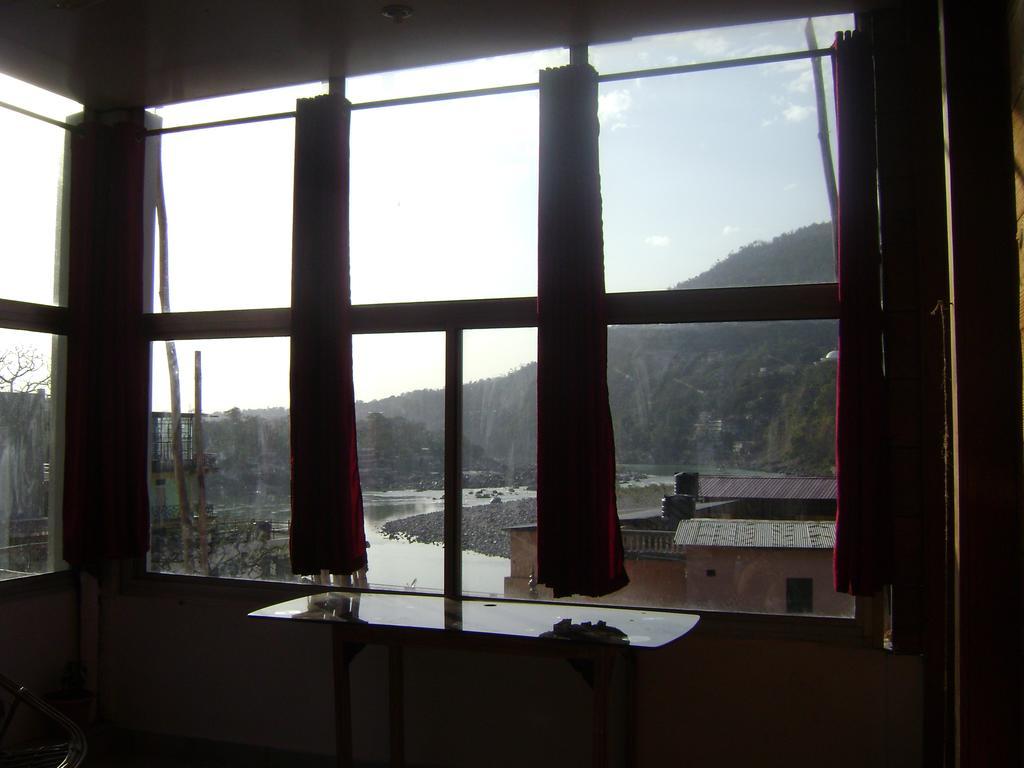 Bluestays Hostel *