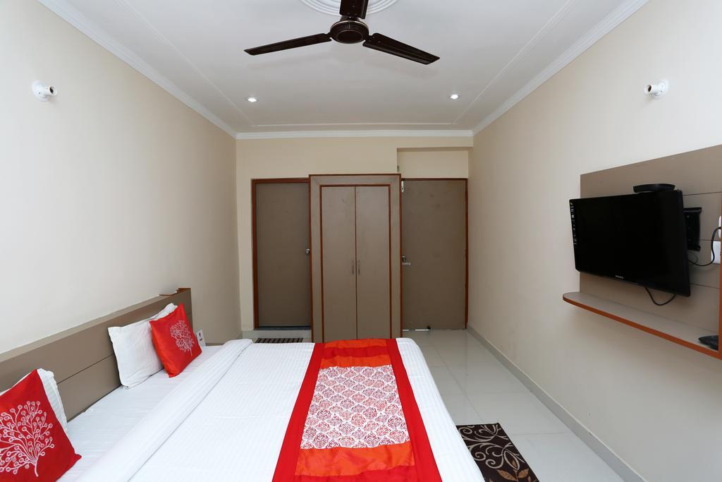 Devoy Hotel 2*