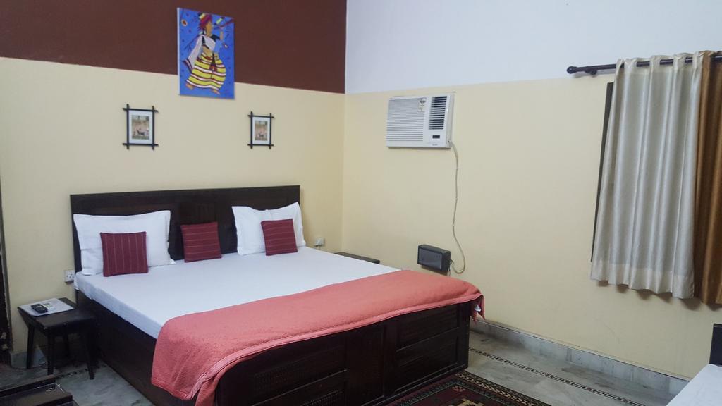 Amraai Homestay *