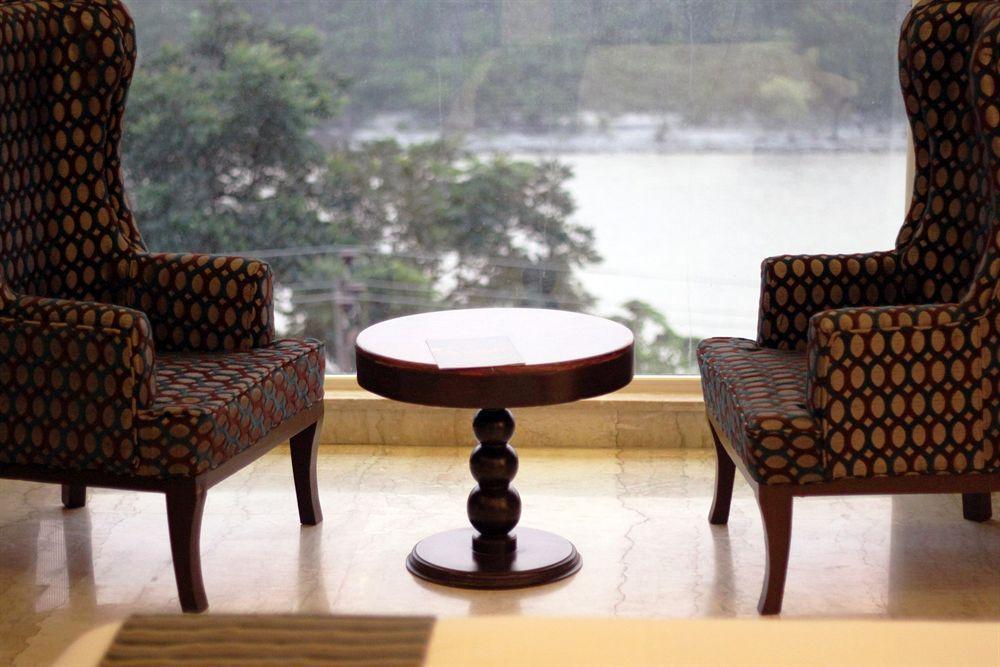 Ellbee Ganga View Hotel 4*