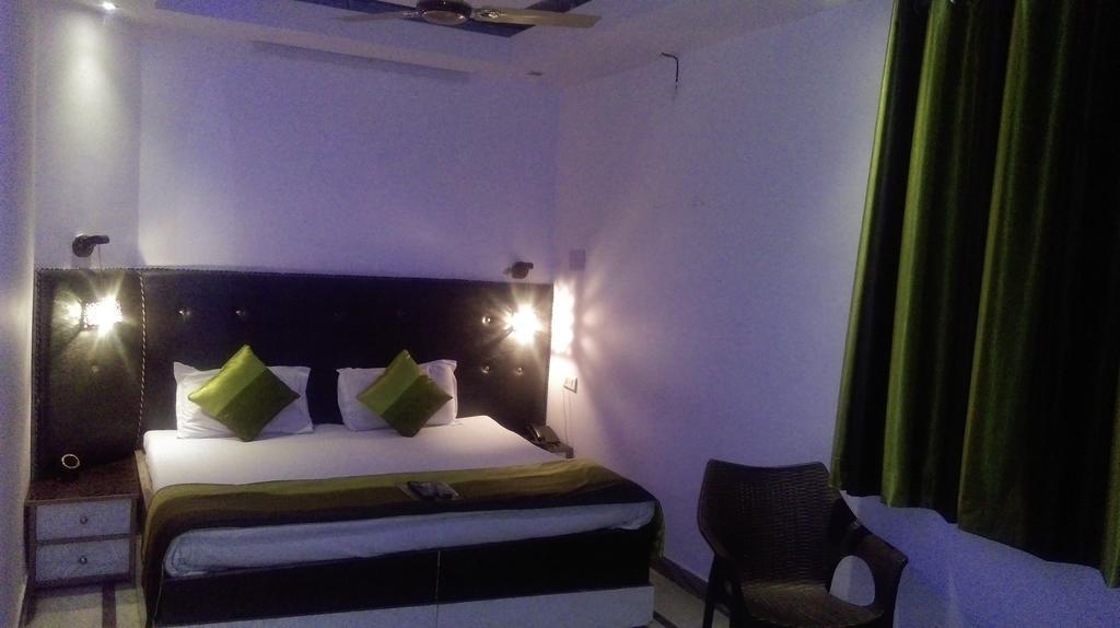 Hotel Akash Continental Rishikesh