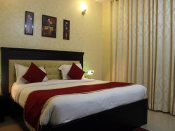 Hotel Oyo Premium Mukti Dham 3*