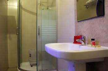 Oyo Rooms Ram Jhula Rishikesh Hotel Rishikesh