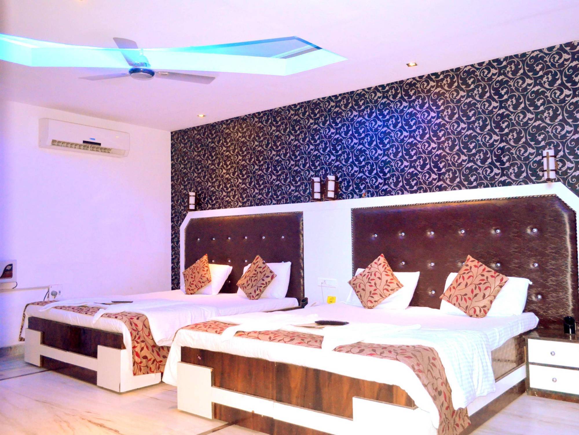 Hotel Akash Continental Rishikesh
