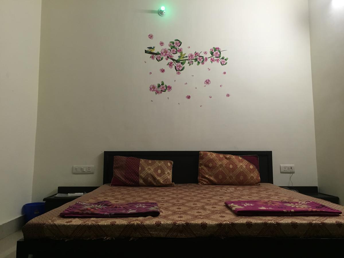 Hotel Shiv 2*