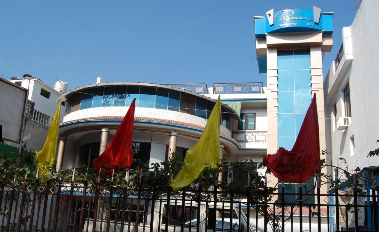 Prasanna Hotel 2*