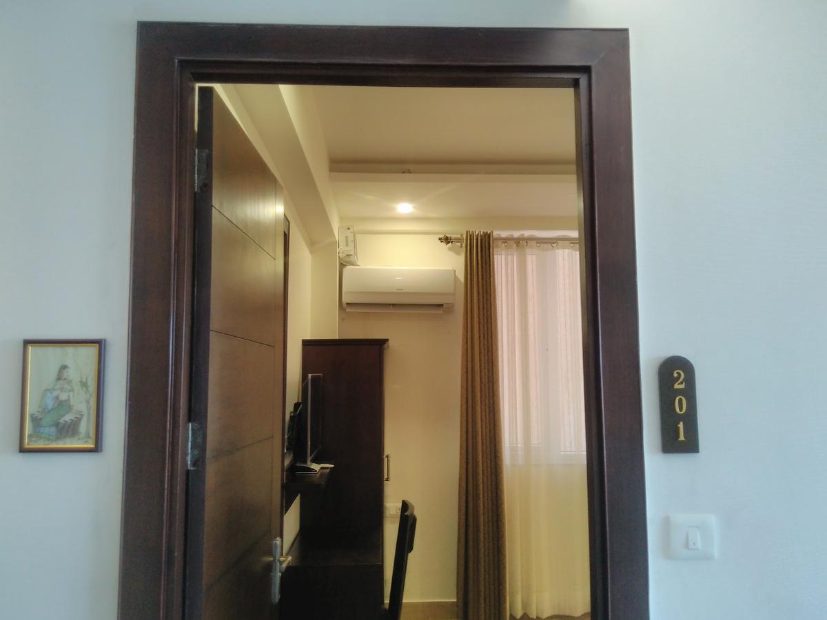 Holiday Hill Hotel Rishikesh