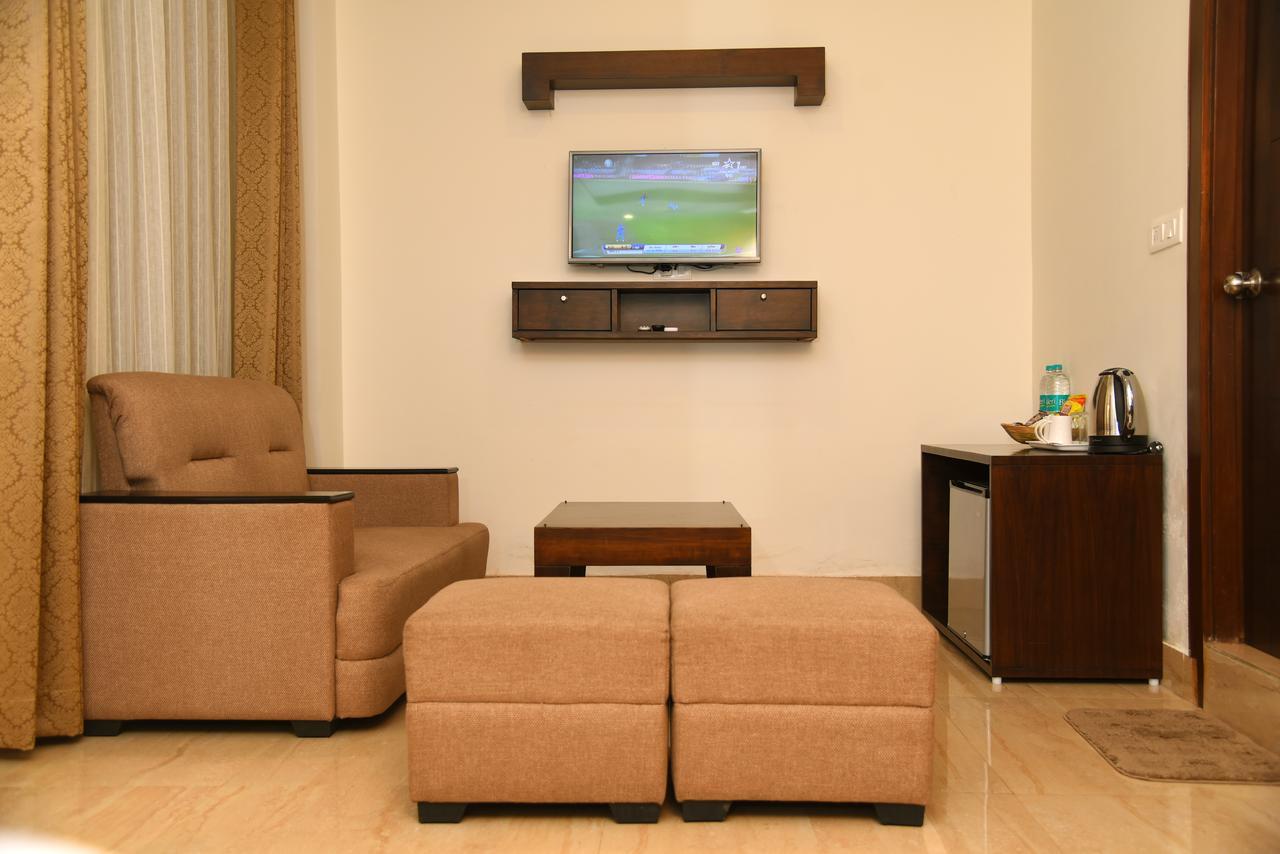 Hotel Holiday Hill Rishikesh