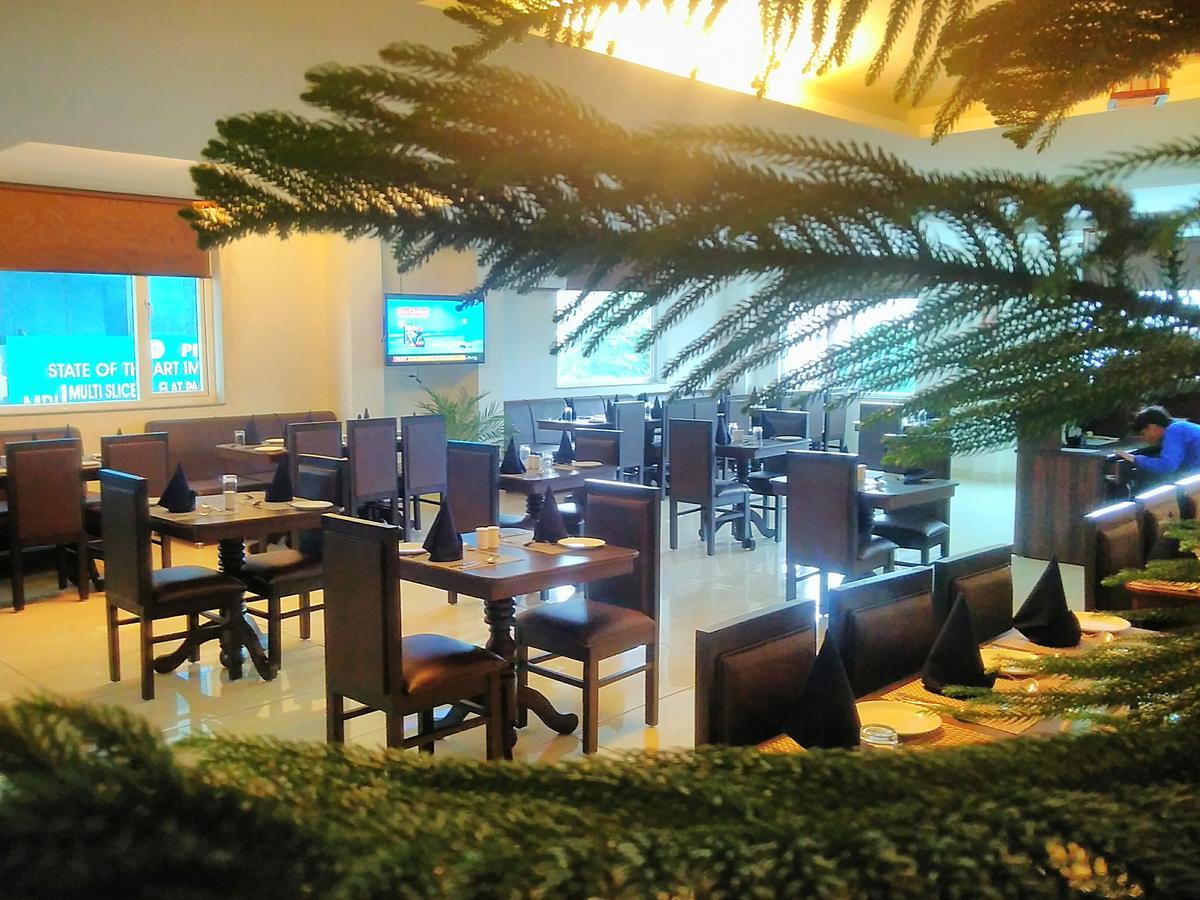Holiday Hill Hotel Rishikesh