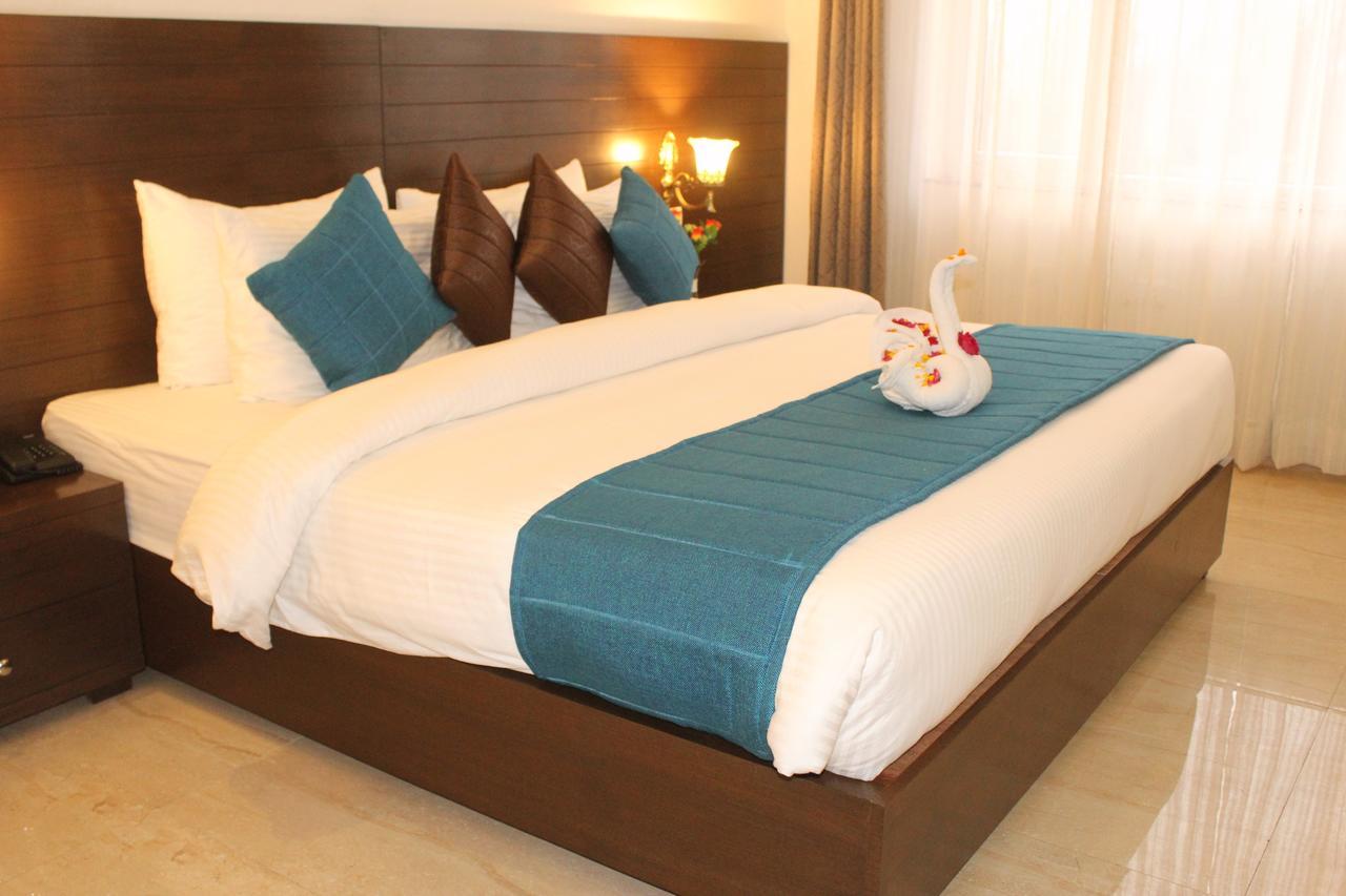 Holiday Hill Hotel Rishikesh