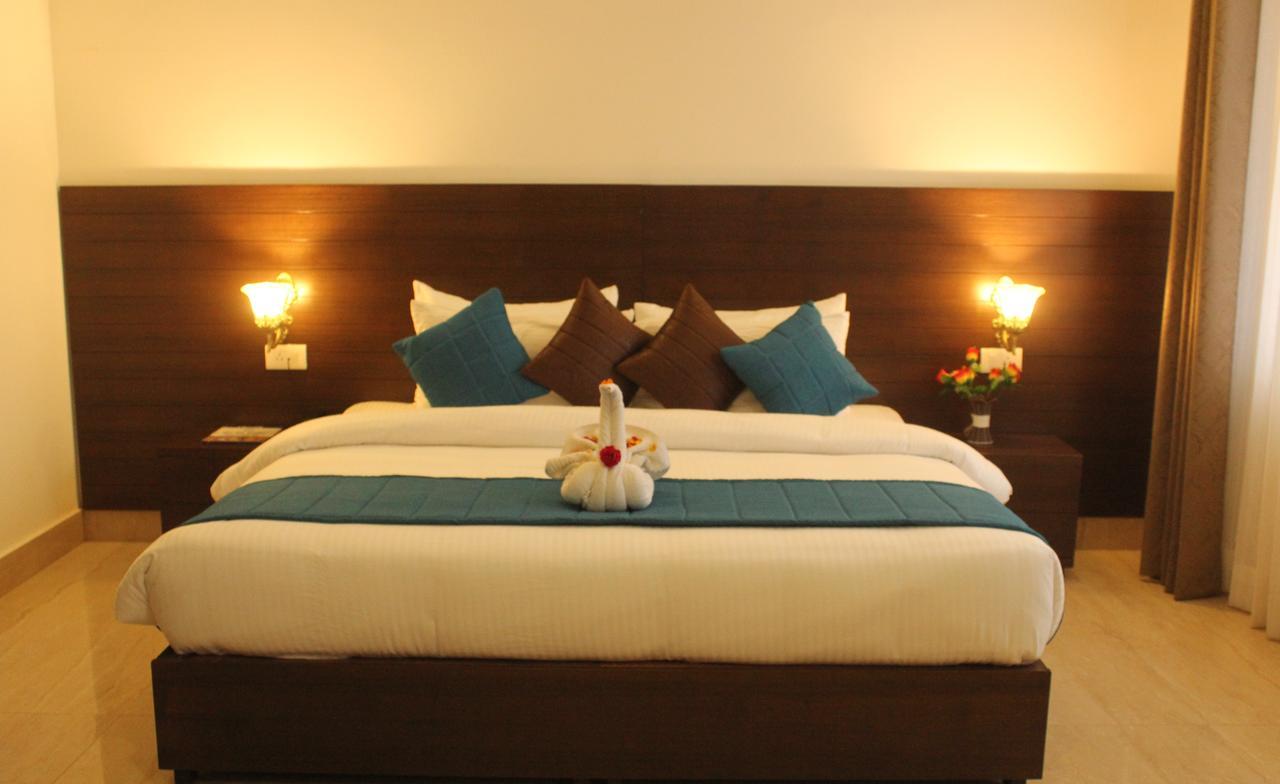 Holiday Hill 3*