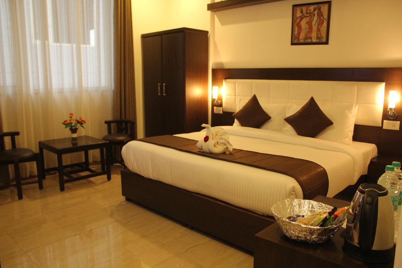 Holiday Hill Hotel Rishikesh