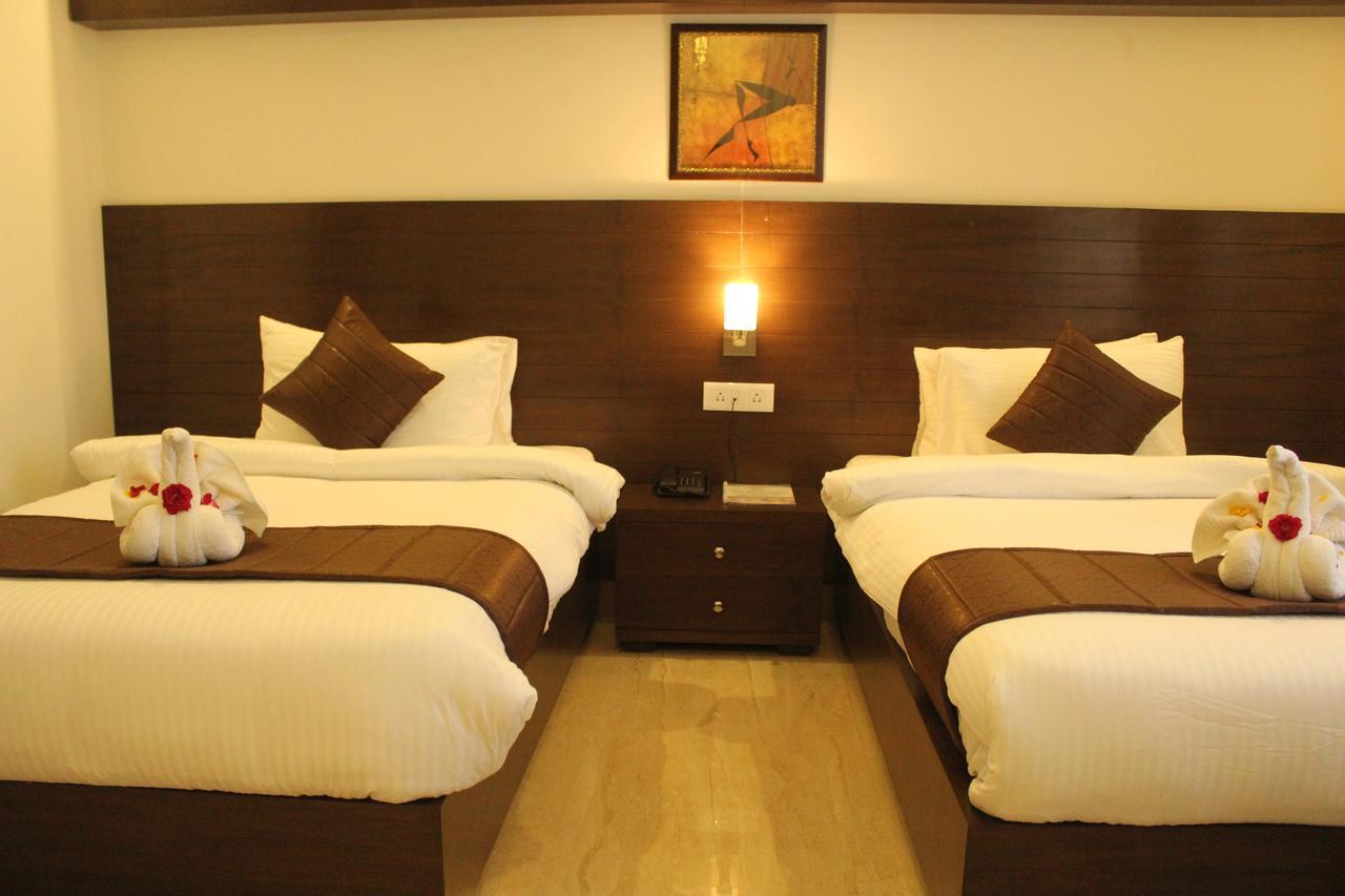 Holiday Hill Hotel 3*
