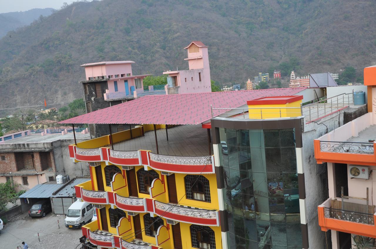 Oyo 9094 The Shivaay Hotel