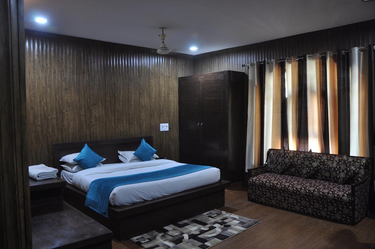 Hotel Oyo 9094 The Shivaay
