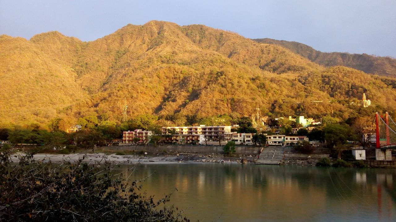 Sanidhya Hotel