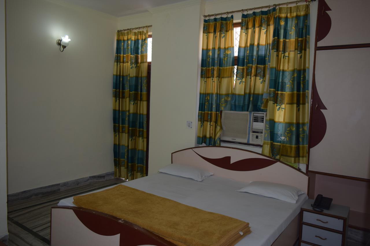Hotel Raj Palace 3*