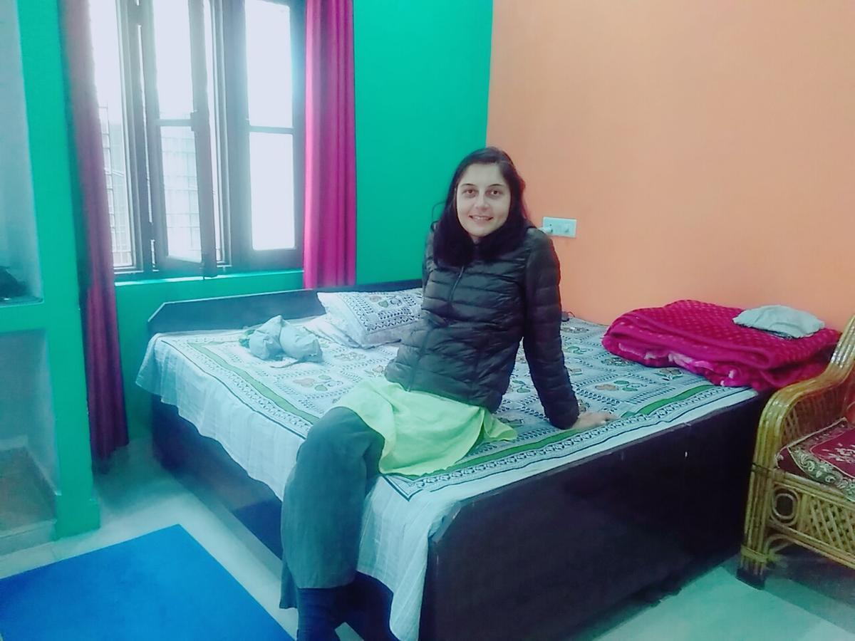 Anjali *