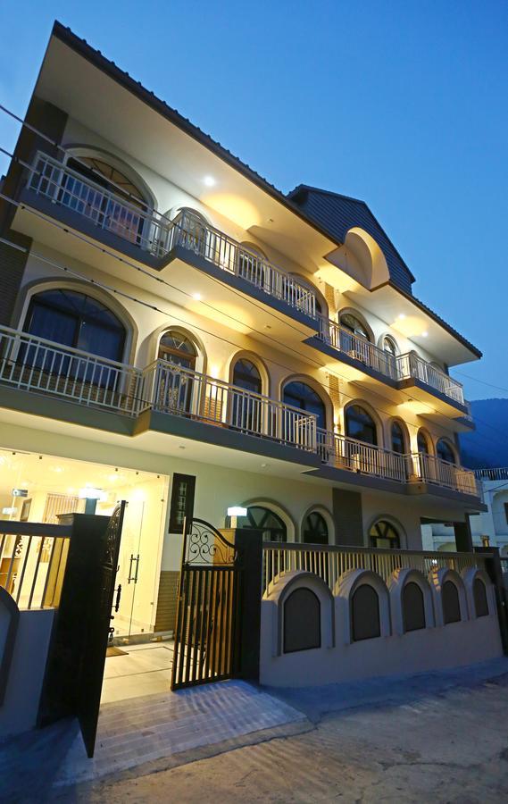 Hotel Vedas Tapovan
