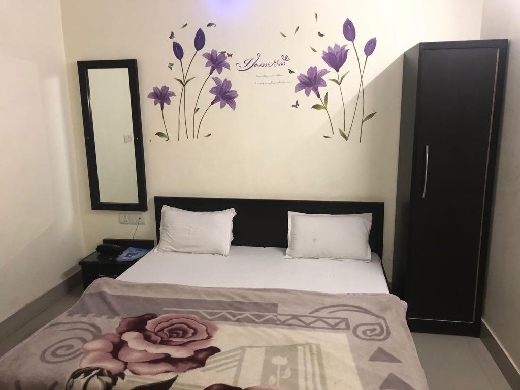 Shiv Hotel 2*