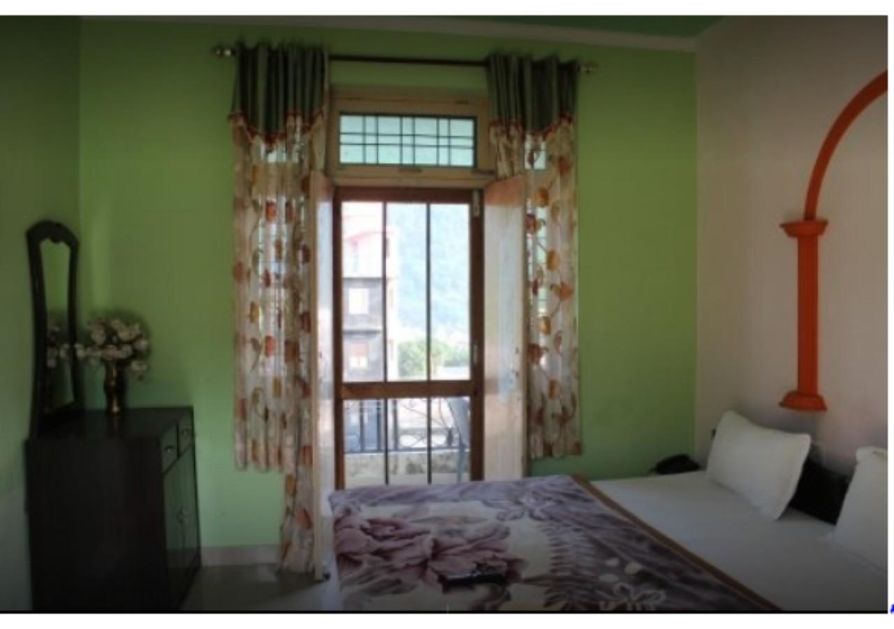 River Side With Gangaotri View Rishikesh