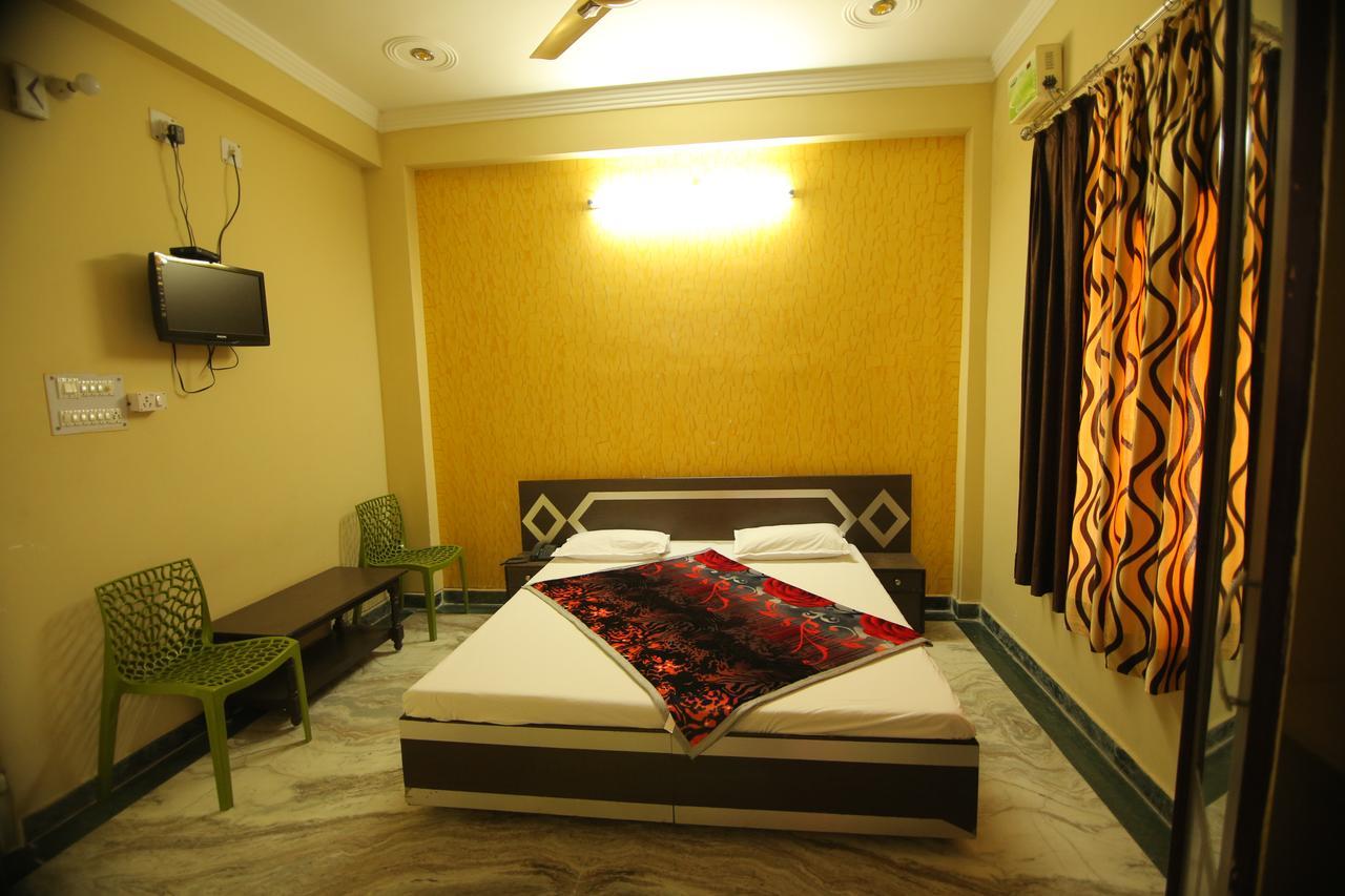 Bed & Breakfast Madhusudan 2*