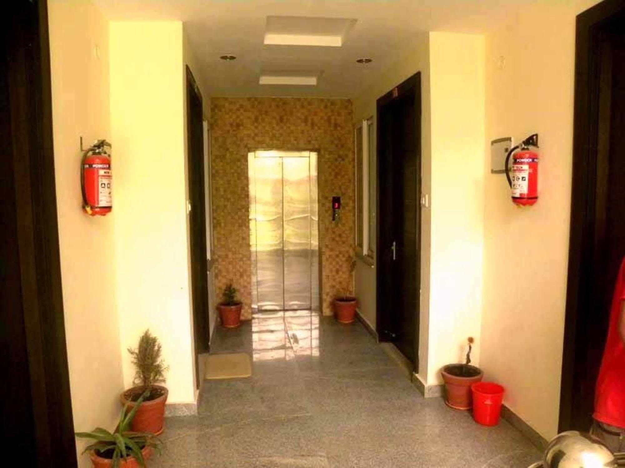 Laxmi Palace Hotel 3*