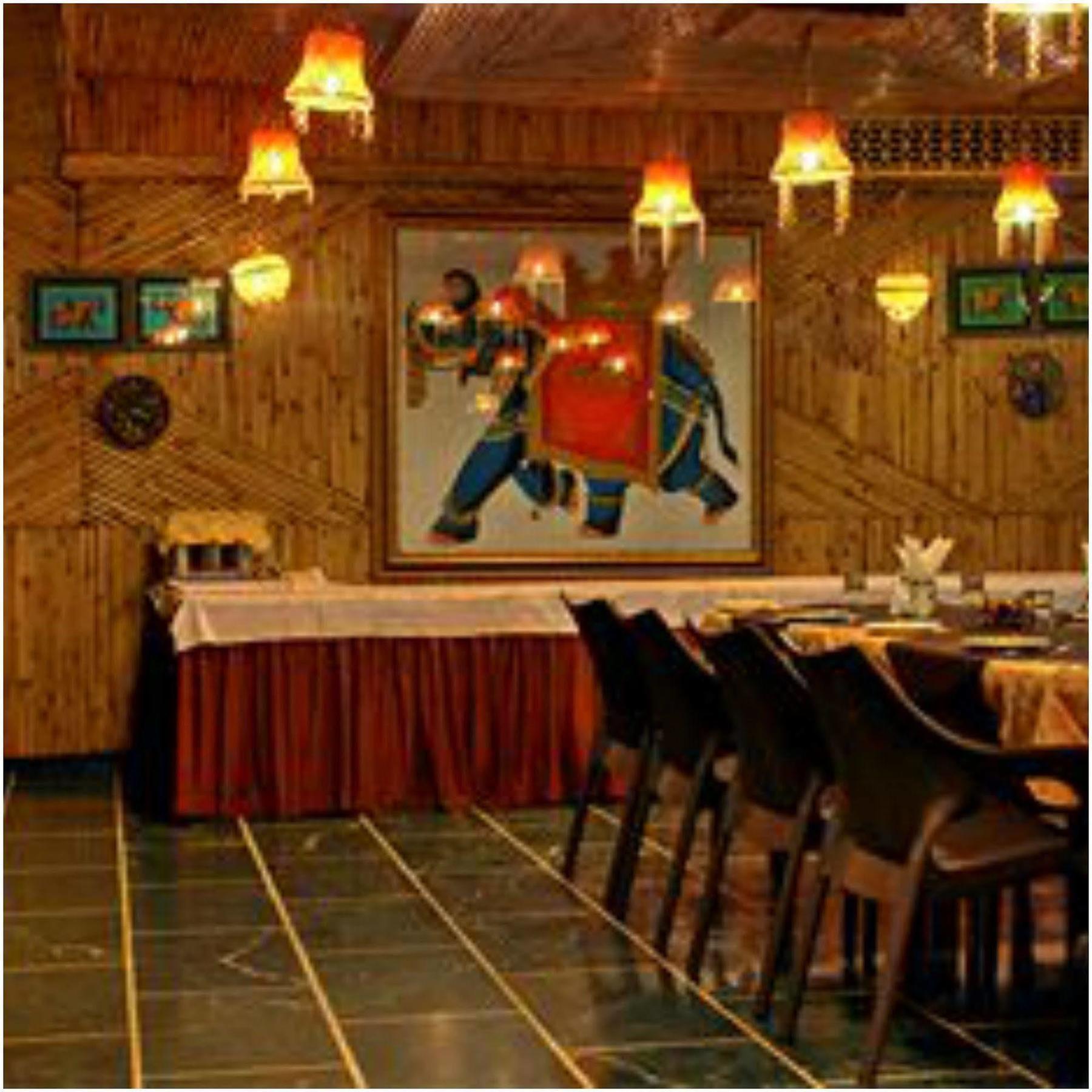 Hotel Ellbee Ganga View
