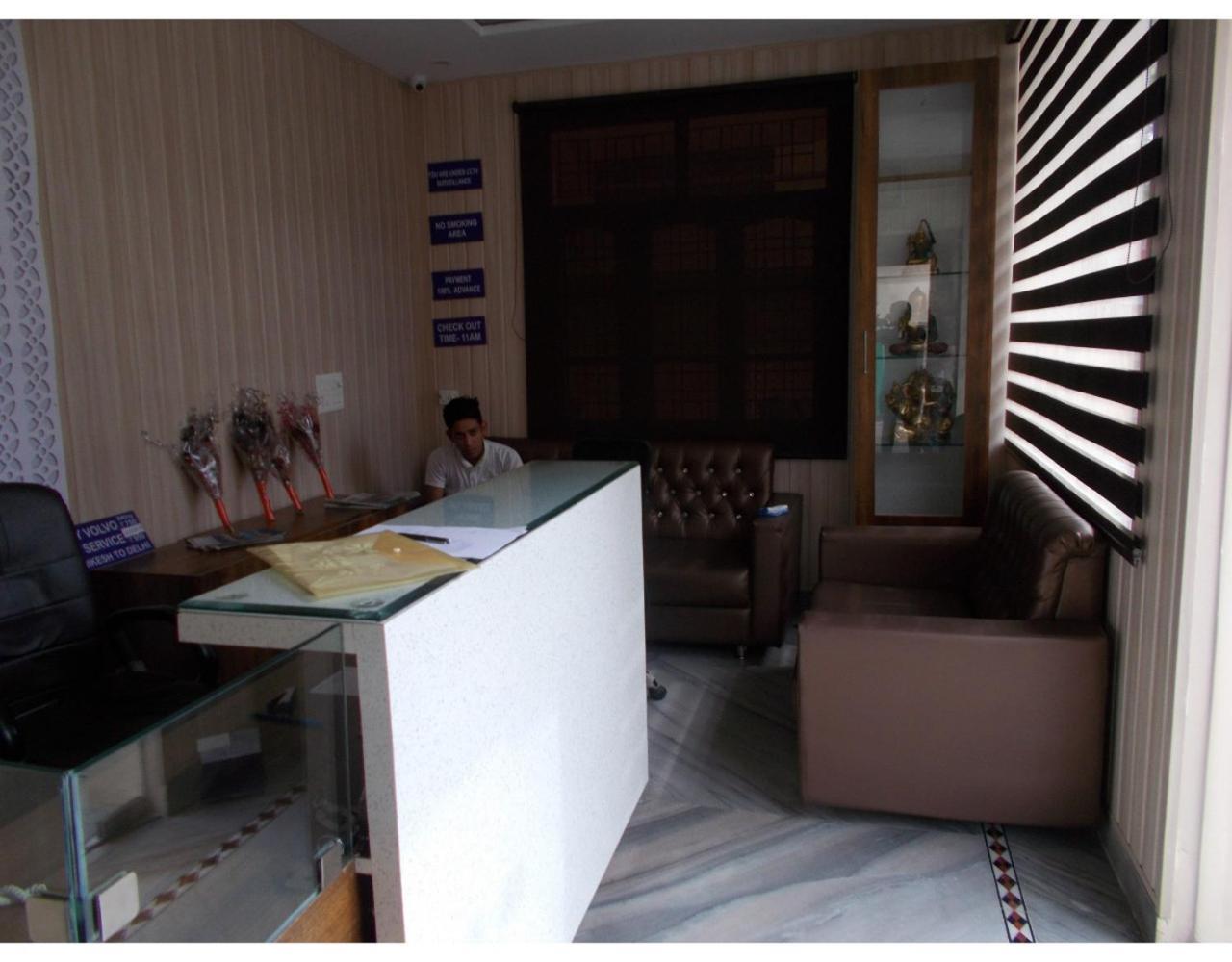 Hotel Traditional At Laxman Jhula