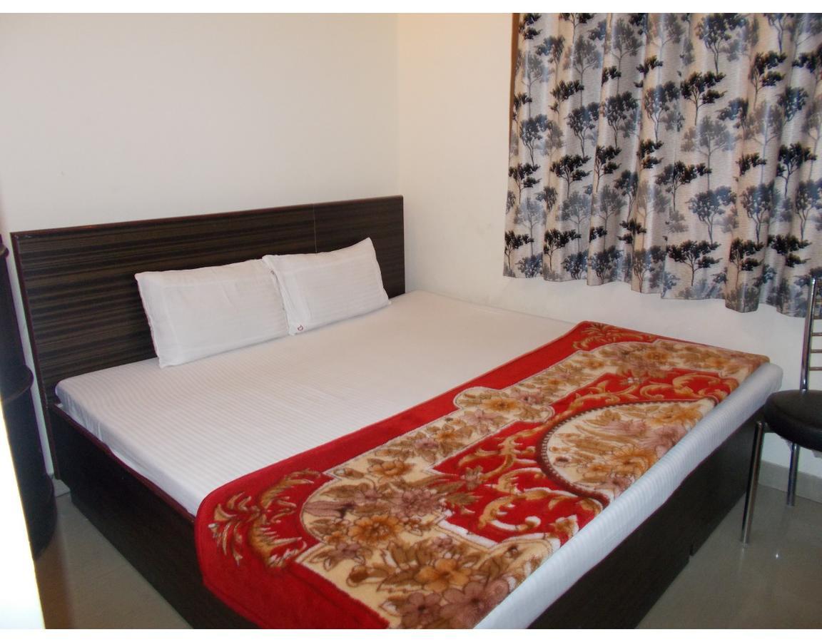 Traditional At Laxman Jhula Hotel