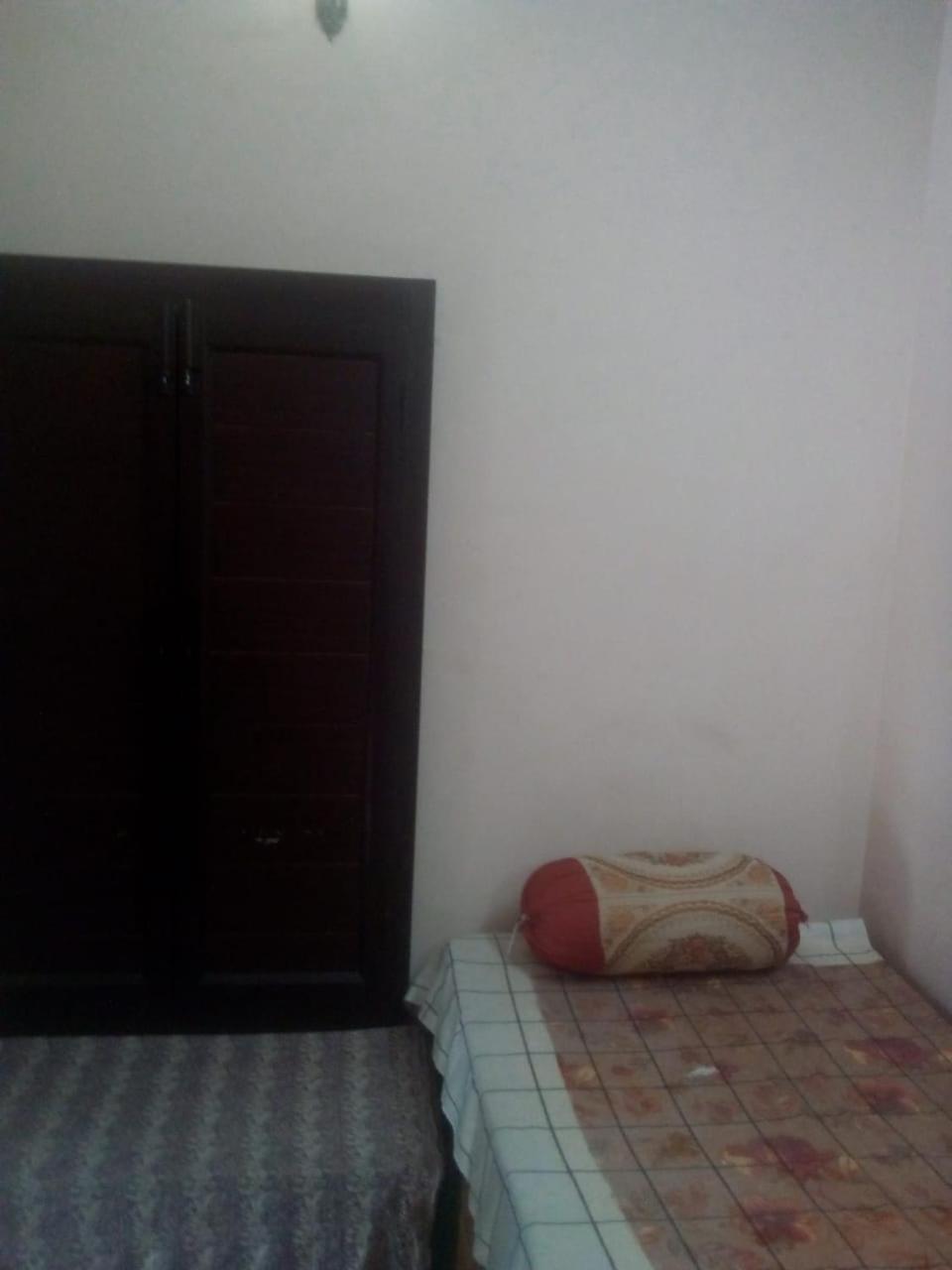 Hotel Bhajan Ashram, 2*